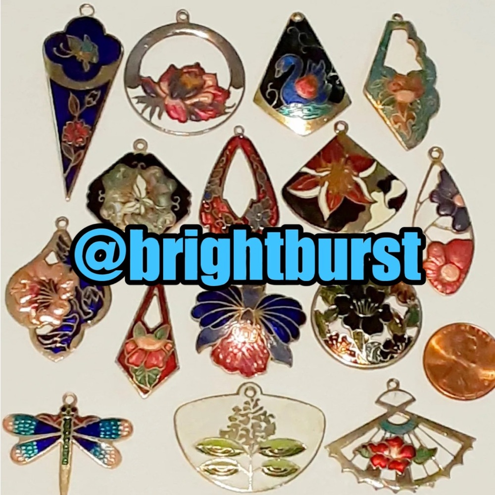 Unlisted Vintage Jewelry - Picture 2 of 2